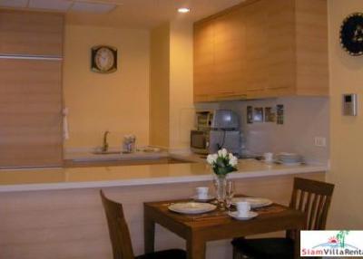 Aguston  Luxury Pet Friendly One Bed Condo Near Asoke BTS at Soi 22