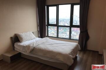 Teal Sathorn- Taksin - City Views and Close to the BTS in the Three Bedroom Condo in Wongwian Yai