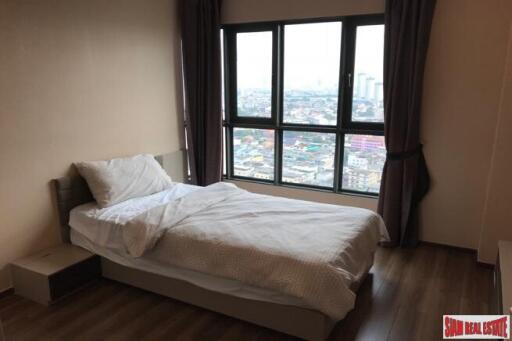 Teal Sathorn- Taksin - City Views and Close to the BTS in the Three Bedroom Condo in Wongwian Yai