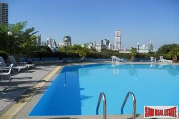 Baan Sukhumvit - Elegant Top Floor Living in this Spacious 3-5 Bedroom Penthouse at Sukhumit Soi 36