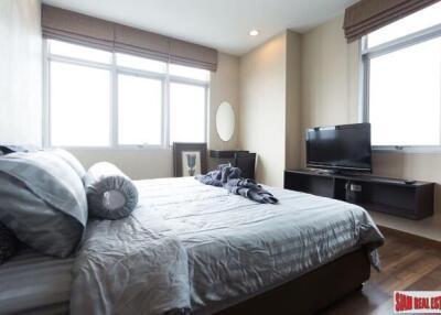 Chewathai Ratchaprarop - Sunny Two Bedroom Condo with City Views in Victory Monument, Bangkok