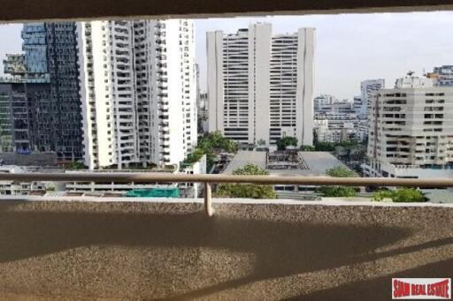 Tower Park Condo - Spacious and Modern Four Bedroom Condo with Two Balconies in Nana, Bangkok