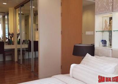 Amanta Lumpini  Comfortable Well Appointed One Bedroom Condo on the 16th Floor