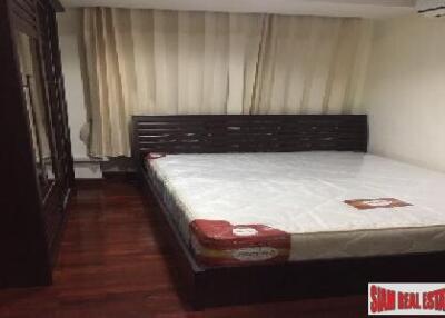 River Heaven Charoenkrung 76 - Modern Two Bedroom Condo for Sale in Wat Phraya Krai