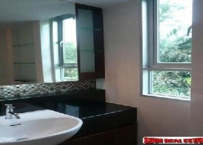 Centric Scene Aree 2 - Two bedroom Condo for sale, Corner Unit at Soi Aree & Very Closed to BTS Ari