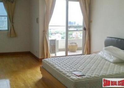 Sarin Place - Two Bedroom Corner Unit Condo for Sale at Ratchadaphisek