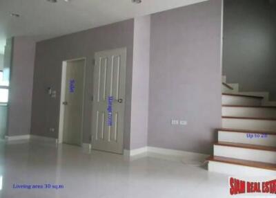 The Private - Contemporary Three Bedroom Townhouse for Sale Close to Bang Chak Station