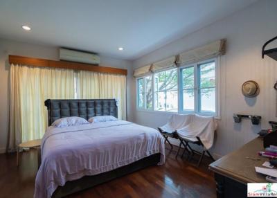 Nantawan Srinakarin  Exclusive Five Bedroom Pet Friendly House with Private Swimming Pool and Large Gardens in Prakan