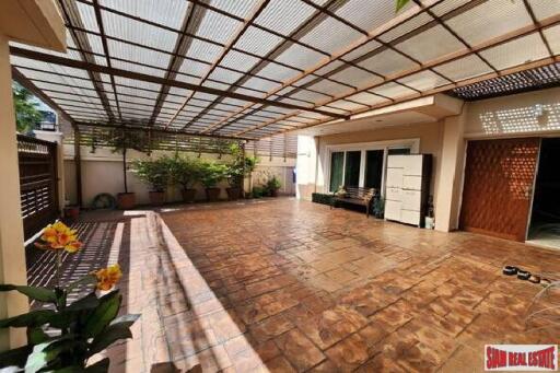 Detached House in Phrom Phong - 500 sqm., 5 Bedrooms, and 6 Bathrooms