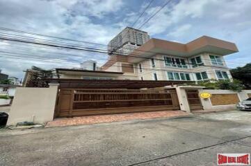 Detached House in Phrom Phong - 500 sqm., 5 Bedrooms, and 6 Bathrooms