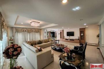 Detached House in Phrom Phong - 500 sqm., 5 Bedrooms, and 6 Bathrooms