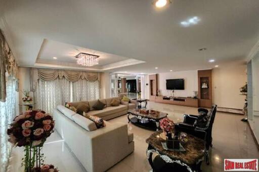 Detached House in Phrom Phong - 500 sqm., 5 Bedrooms, and 6 Bathrooms