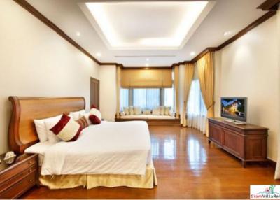 Exquisite 4 Bed Private Hotel Serviced Pool Villa in Secure Estate for Rent at Sathorn - Pet Friendly