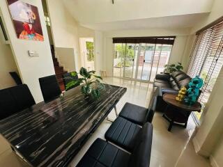 Beautiful Five Bedrooms + Maid room Home with Tropical Garden for Rent in Phormphong, Bangkok