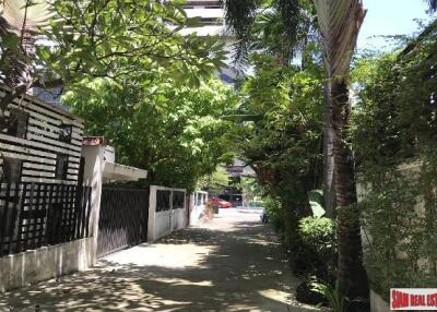 Private House in Sukhumvit Area - 4 Bedrooms and 4 Bathrooms, 300 Sq.M, Nana, Bangkok