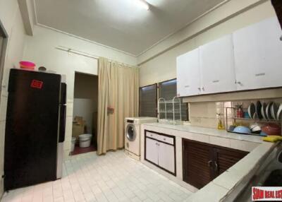 Three Bedroom 300 square meter Private House for Rent at Nana BTS