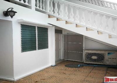 Fantasia Villa 2 - Large Three Bedroomw with study room. Family Home in Bang Na.