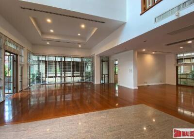 Baan Sansiri Sukhumvit 67 - 4 Bedrooms and 5 Bathrooms, 490 sqm, Phra Kanong Prime Location