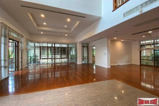 Baan Sansiri Sukhumvit 67 - 4 Bedrooms and 5 Bathrooms, 490 sqm, Phra Kanong Prime Location