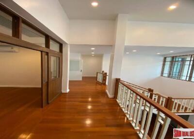 Baan Sansiri Sukhumvit 67 - 4 Bedrooms and 5 Bathrooms, 490 sqm, Phra Kanong Prime Location