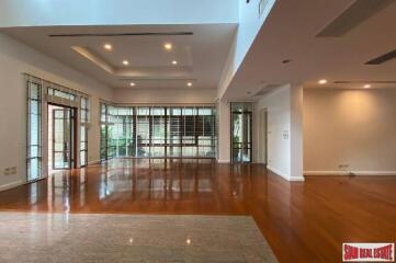 Baan Sansiri Sukhumvit 67 - 4 Bedrooms and 5 Bathrooms, 490 sqm, Phra Kanong Prime Location