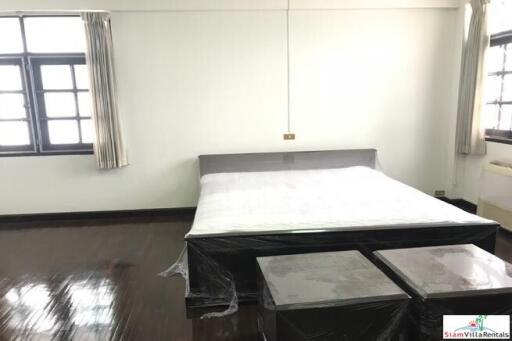 Large Three Bedroom Family Style House for Rent on Asoke BTS , 5 Min Walk to BTS.