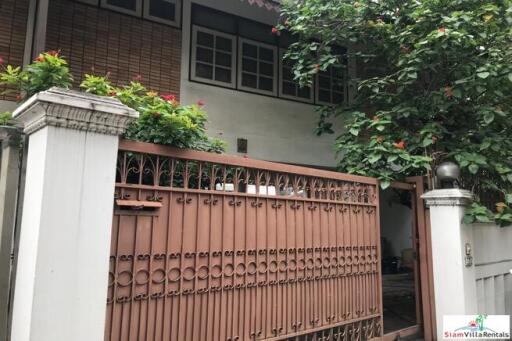 Large Three Bedroom Family Style House for Rent on Asoke BTS , 5 Min Walk to BTS.