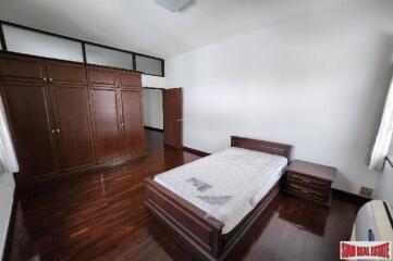 Townhome in Asoke - A 320 sqm. Prime Living Opportunity with 3 Bedrooms and 4 Bathrooms For Rent In Bangkok