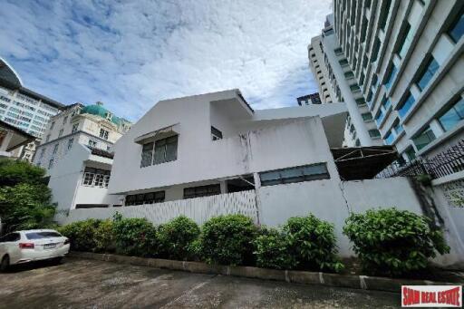 Townhome in Asoke - A 320 sqm. Prime Living Opportunity with 3 Bedrooms and 4 Bathrooms For Rent In Bangkok