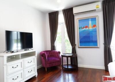 New Modern Three Bedroom Townhouse for Rent with fully furnished in the Heart of Asoke.