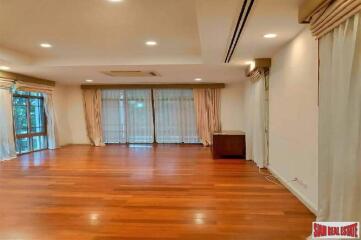 Baan Sansiri Sukhumvit 67 - 4 Bedrooms Detached House for Rent in Phra Khanong Area of Bangkok