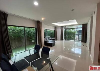 Setthasiri Krungthep Kreetha - Spacious 2-Bed House with Modern Amenities, Perfectly Located in Hua Mak