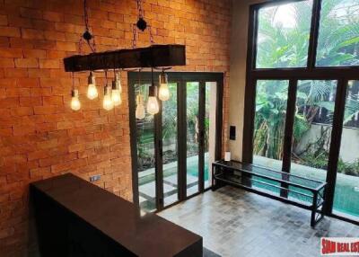 Ekkamai Modern Pool Villa - Standalone House With 5 Bed 6 Bath And 2 Private Swimming Pools For Rent In Ekkamai Area Of Bangkok