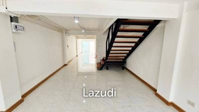 5 Bed 6 Bath 368 SQ.M Townhouse Sukhumvit 101/1