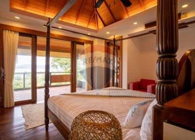 4 Bedroom Luxurious villa offer breathtaking Ocean view