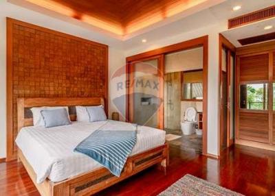 4 Bedroom Luxurious villa offer breathtaking Ocean view