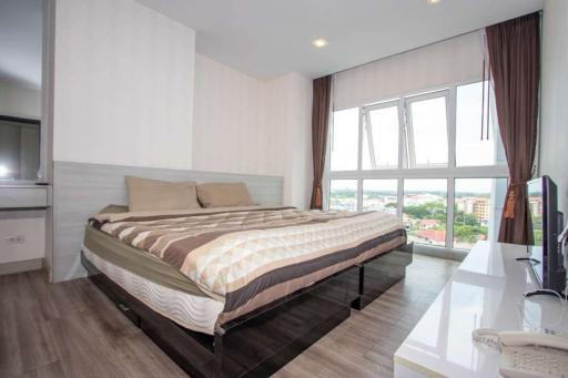 Beautifully presented 1 bedroom condo at The Prio