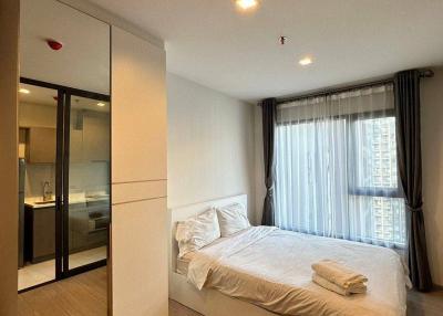 Studio Condo at Life Asoke Hype near ARL Makkasan