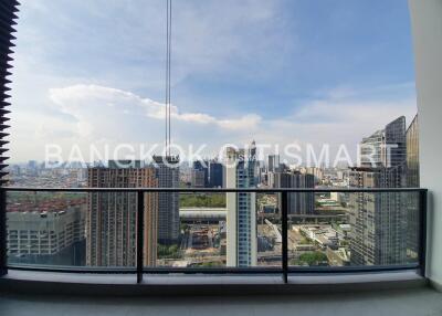 Condo at The Lofts Asoke for sale