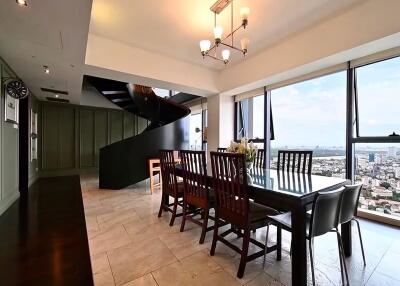 Condo for Rent at The Met Condominium