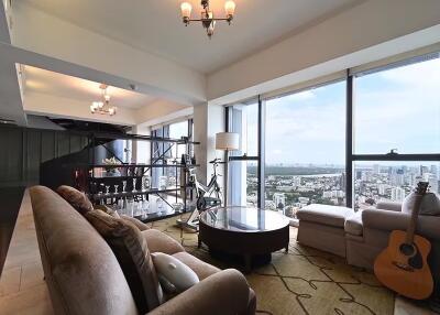 Condo for Rent at The Met Condominium