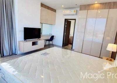 2 Bedroom Condo For Sale in IDEO MOBI Sukhumvit 66, Bang Na, Bangkok