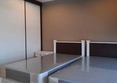 2-BR Apt. near MRT Sukhumvit