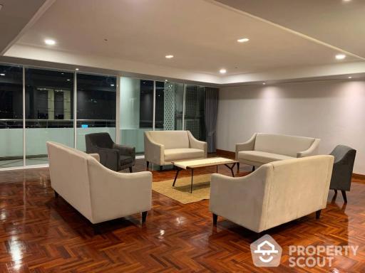 3-BR Condo at Kallista Mansion near ARL Makkasan