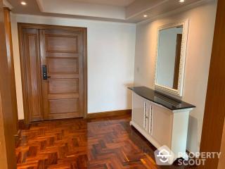 3-BR Condo at Kallista Mansion near ARL Makkasan