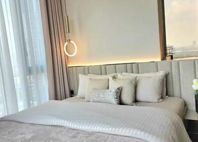 2 bed Condo in The Crest Phahonyothin 11 Phayathai District C020638