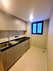 4 bed House in Quarter 31 Khlong Tan Nuea Sub District H020637