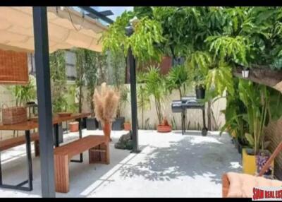 Single Storey, Two Bedroom House for Rent Near Chidlom Alley -