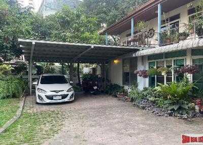 Detached House in Phrom Phong - Spacious 2-Bedroom, 3 Bathroom House, Prime Phrom Phong Location