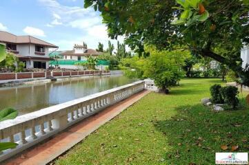 Lakeside Villa II - Big Two Storey House on Large Lush Tropical Lot in Bang Na